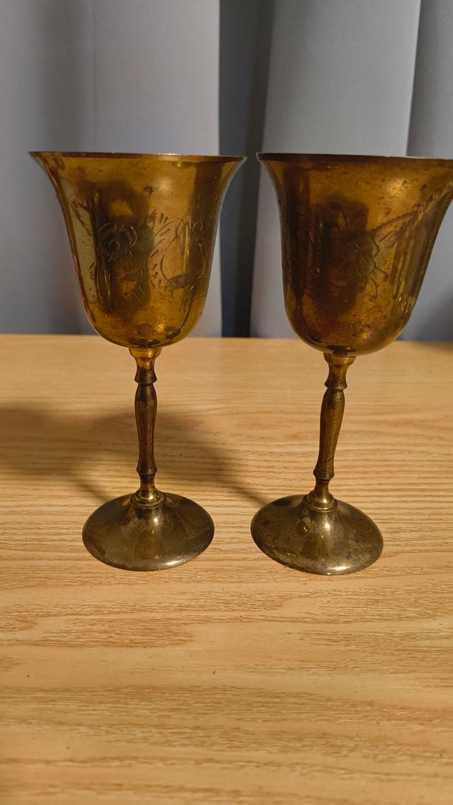 2 copas de metal grabadas antiguas