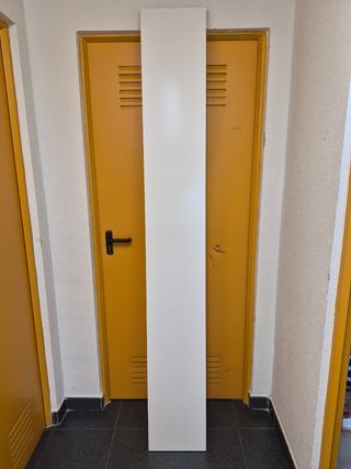 Mueble juvenil con panel rosa