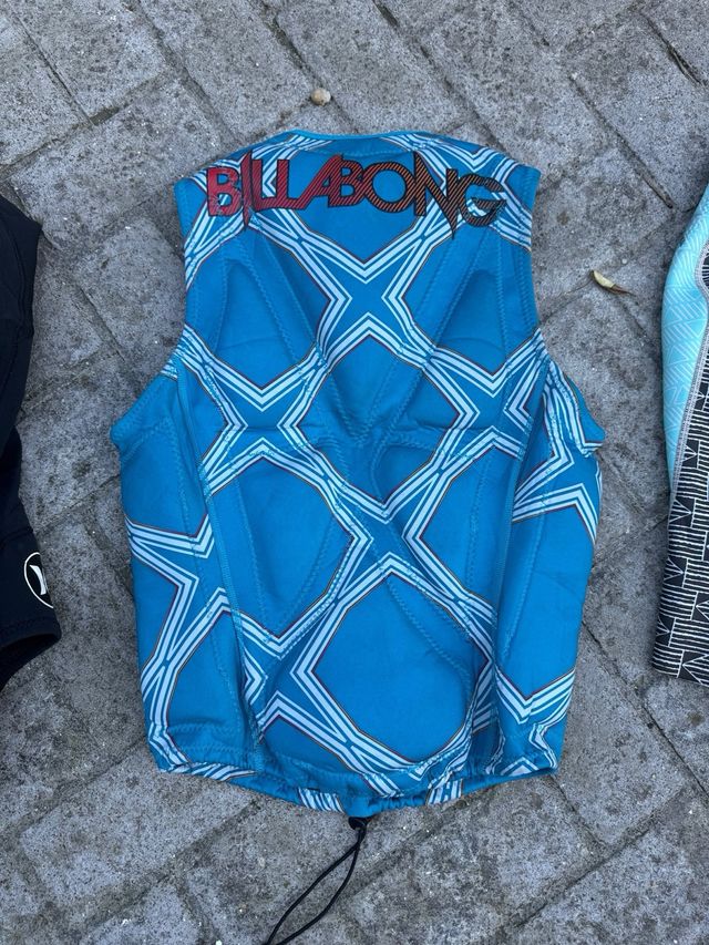 Lote Ropa Surf Neopreno y Chaleco