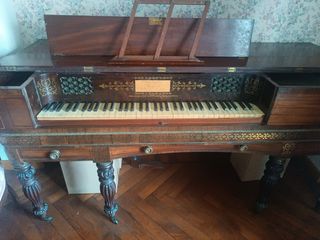 Piano antiguo s.XIX