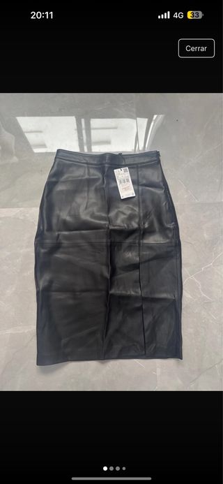 Falda MANGO cuero negra