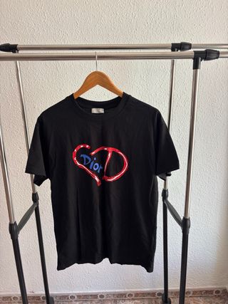 Camisa Dior Negra Corazón Rojo