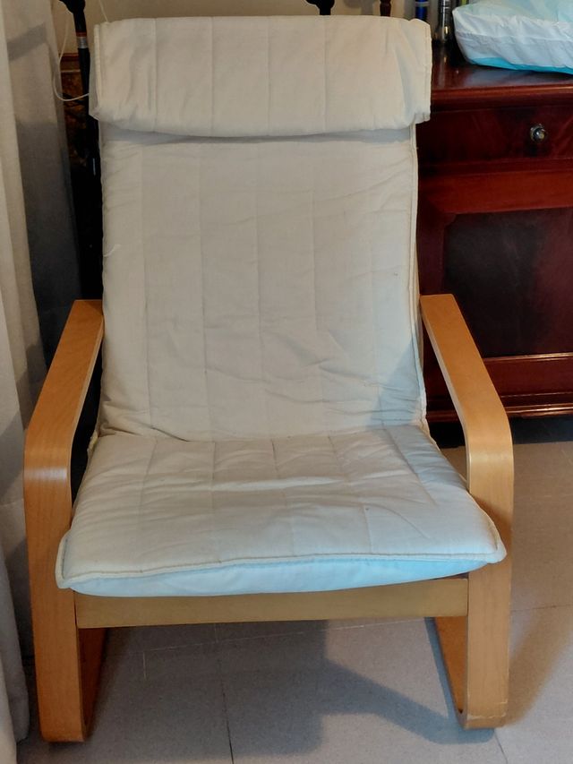 Comoda poltrona beige e legno