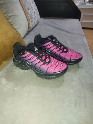 Nike Tn Negras y Rosas