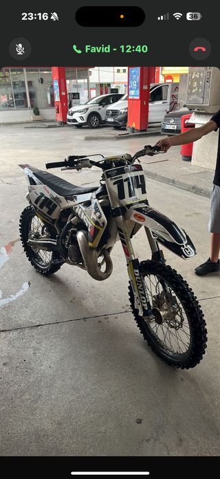 Moto de Cross Husqvarna 114