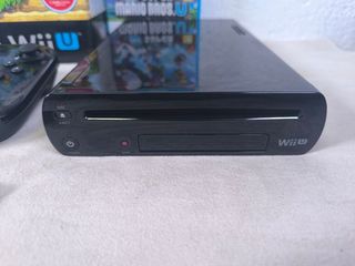 Nintendo Wii U Negra + Super Mario Bros U 