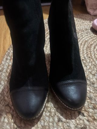 Botines de tacón negros