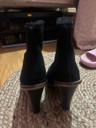 Botines de tacón negros