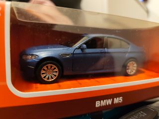 Coche BMW M5 a escala 1:32