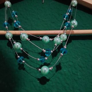 Collar multicapa perlas y cristales