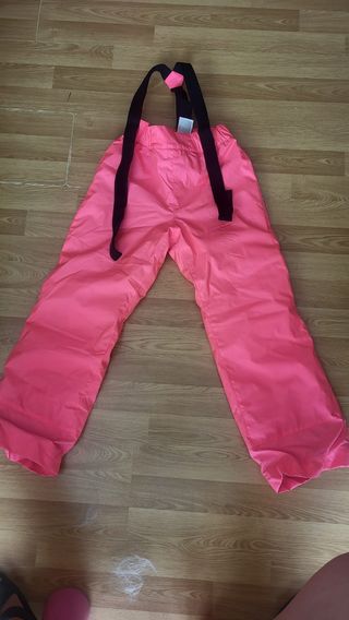 Pantalones de esquí rosas con tirantes