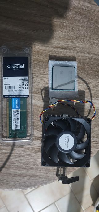 Procesador AMD 3000G + 8GB RAM DDR4 Crucial