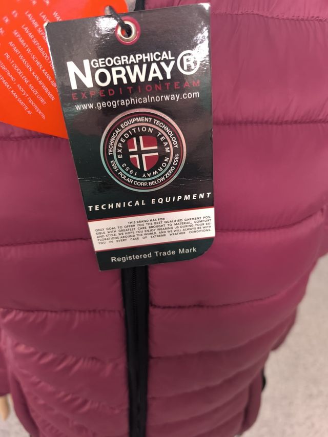 Chaqueta Geographical Norway Burdeos con capucha