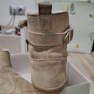 Botas Beige y Doradas Niña