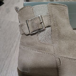Botas Beige y Doradas Niña