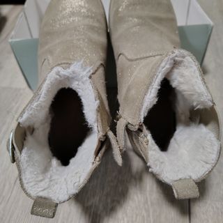 Botas Beige y Doradas Niña