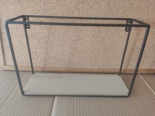 2 Estanterías de pared madera y metal