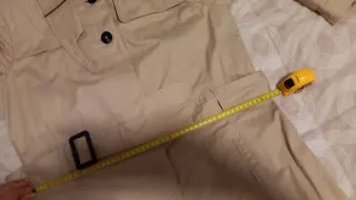 Gabardina Mango clásica