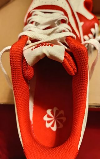 Zapatillas Nike Court Vision Low Rojas y Blancas