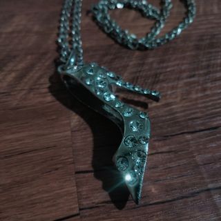 Collar tacón zapato con brillantes