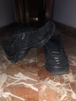 Nike TN Air Max Plus Negras