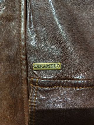 Cazadora vintage de piel marrón de CARAMELO 