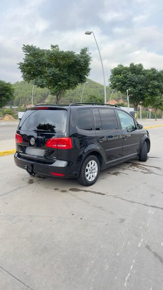 Volkswagen Touran 1.6 TDI 2013 – Manual 6v, diésel