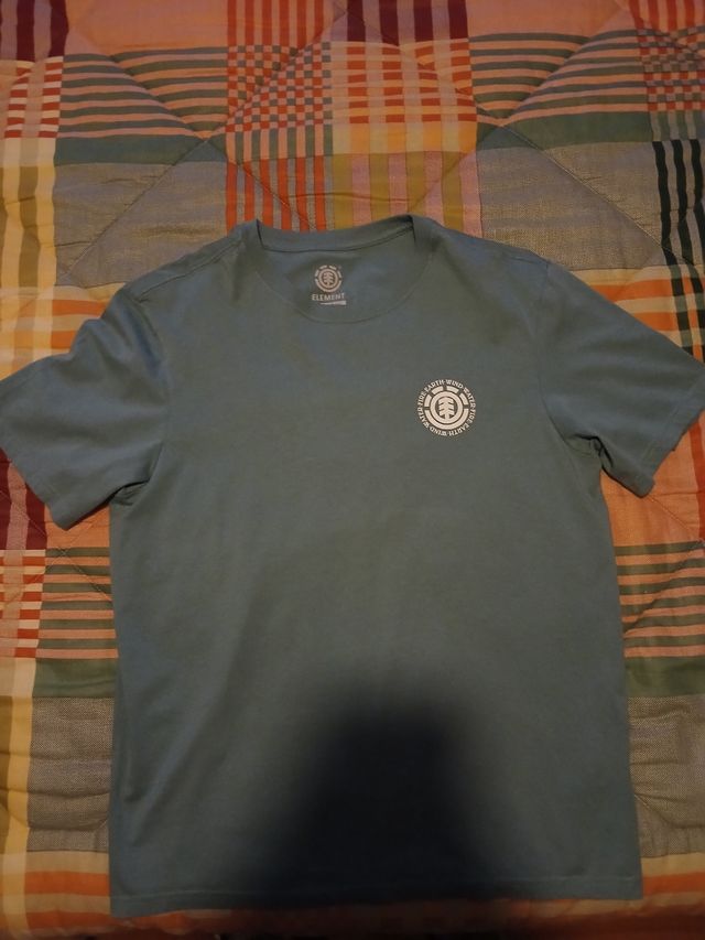 T-shirt Element.