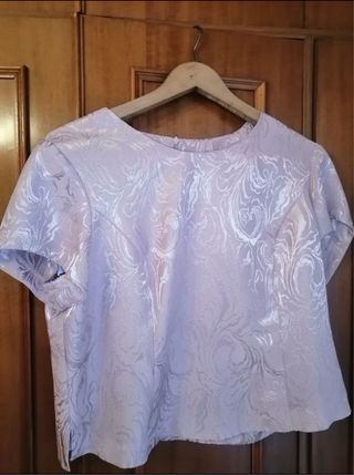 Traje de fiesta rosa maquillaje con top y chaqueta