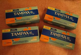 Tampax Camomille Assorbenti Interni - 4 scatole.