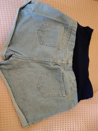Pantalón corto premamá vaquero desgastado