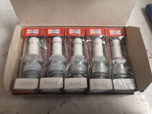Caja de bujías Champion RL87YC