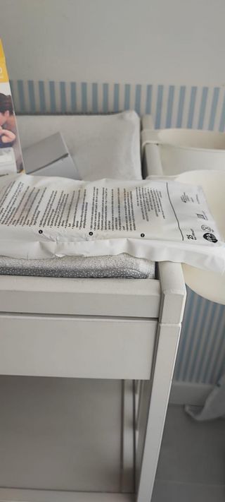 Cambiador de bebé blanco