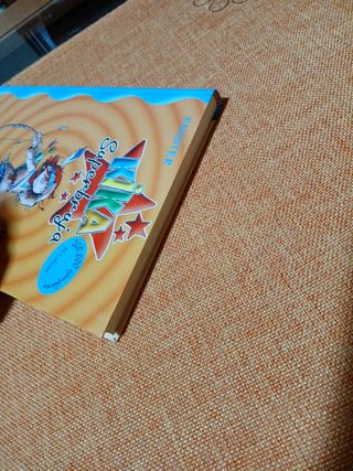 Kika Superbruja y los indios (Spanish Edition)