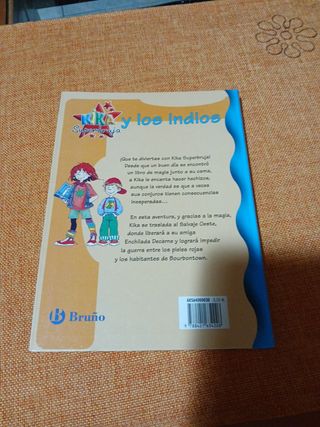 Kika Superbruja y los indios (Spanish Edition)