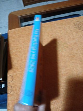 Kika Superbruja y los indios (Spanish Edition)