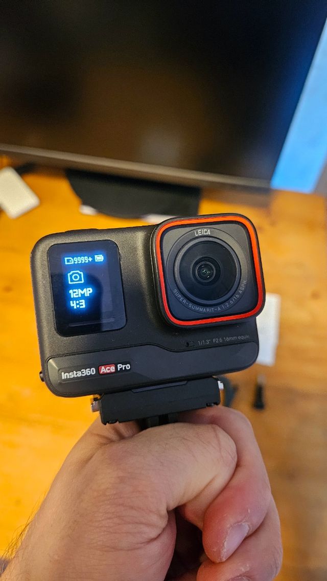 Insta360 Ace Pro + accessori