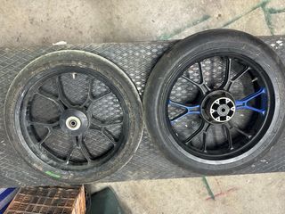 Llantas 17 Derbi GPR