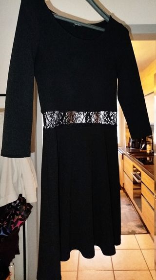 Vestito nero manica lunga con pizzo