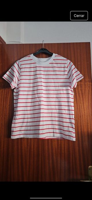 Camiseta básica de rayas rojas y blancas
