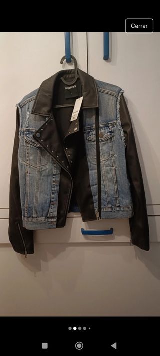 Cazadora vaquera con mangas de cuero Mickey