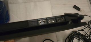 PS4 (PlayStation 4) Negro + 5 Juegos