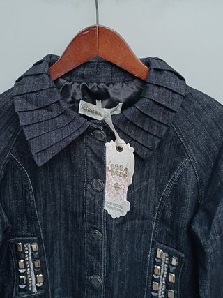 Chaqueta vaquera ROSA adornos plateados