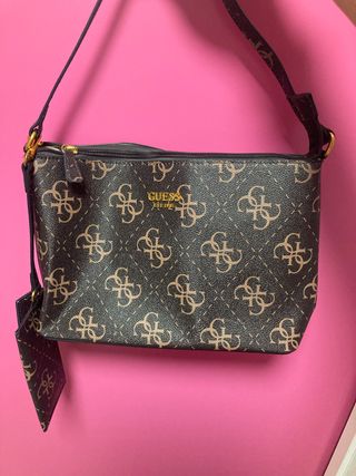 Bolso Guess Monogram Marrón y Beige