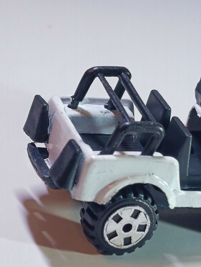 COCHE JEEP CJ-7 POLICÍA 1/64
