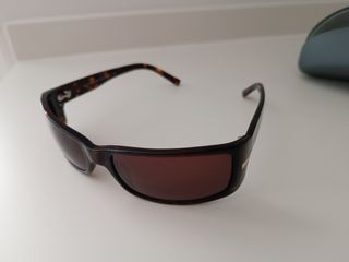 Gafas de sol Adolfo Domínguez negras y marrones