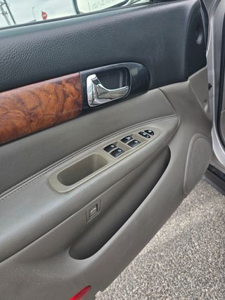 Chevrolet Evanda 2005