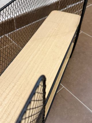 Estantería de pared rejilla y madera