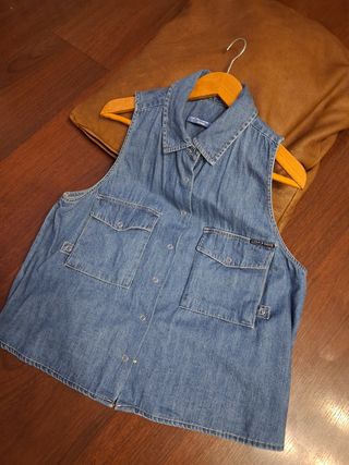 Chaleco vaquero fino Pull&Bear azul