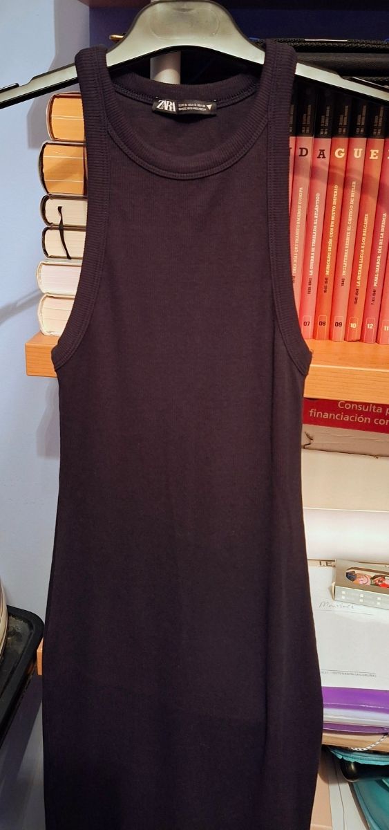 Abito tubolare nero a costine